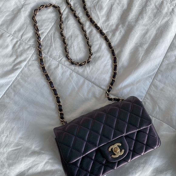 Chanel 22B Iridescent Black Rectangular Mini 🖤 - Picture 3 of 16
